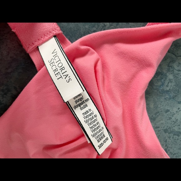 Victoria’s Secret — Plunge Bra Bright Pink 32D - Picture 3 of 5